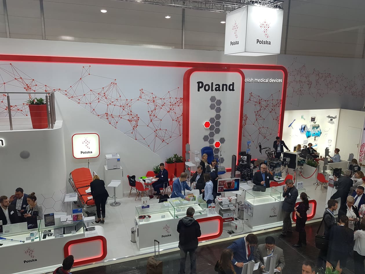 Na zdjęciu widać polskie stoisko na targach Medica