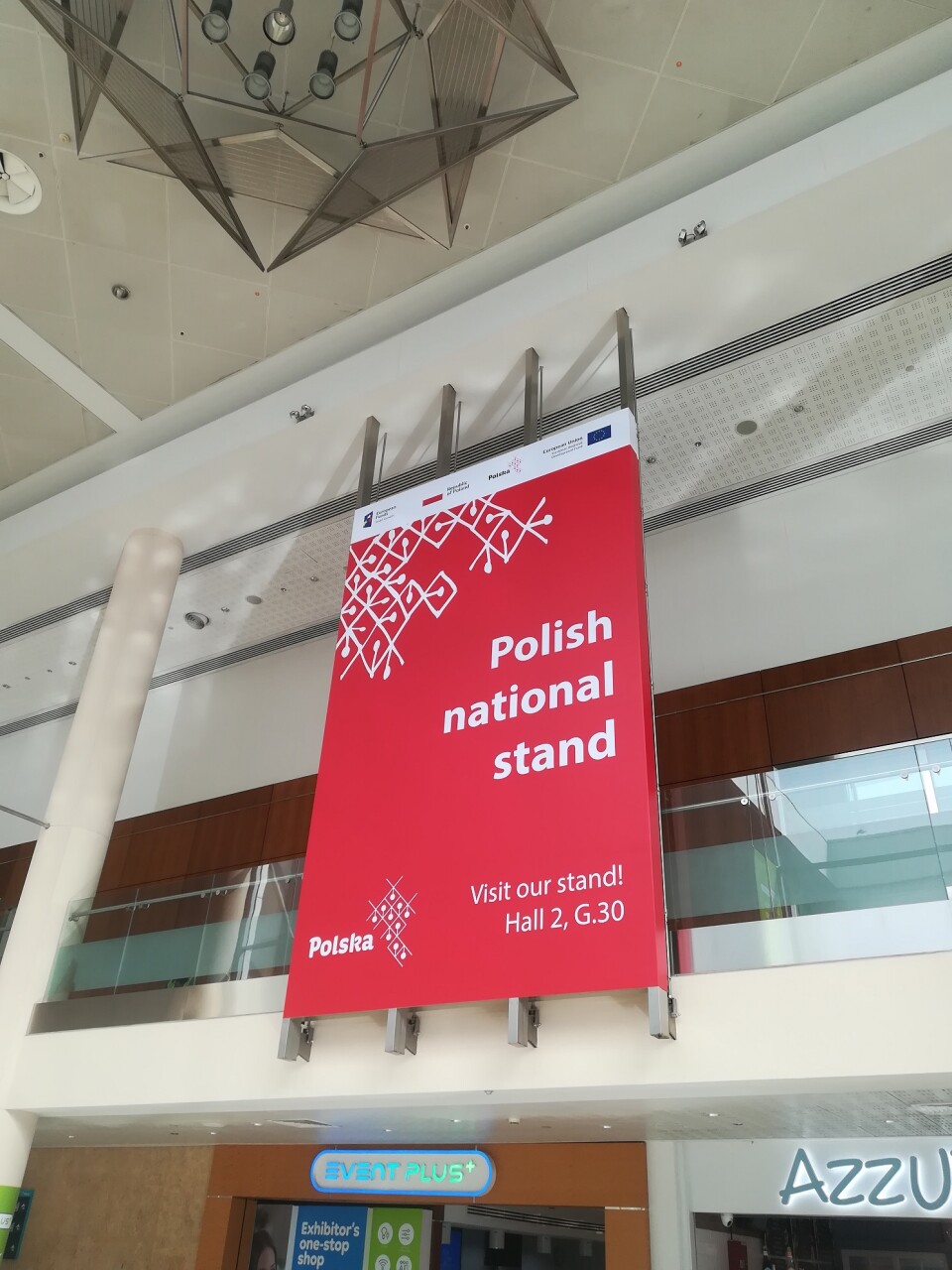 Widok na baner z napisem Polish National Stand