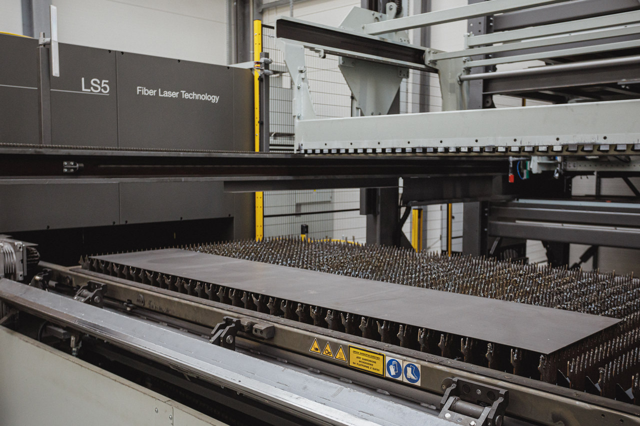 Zbliżenie na materiały, płyty w magazynie