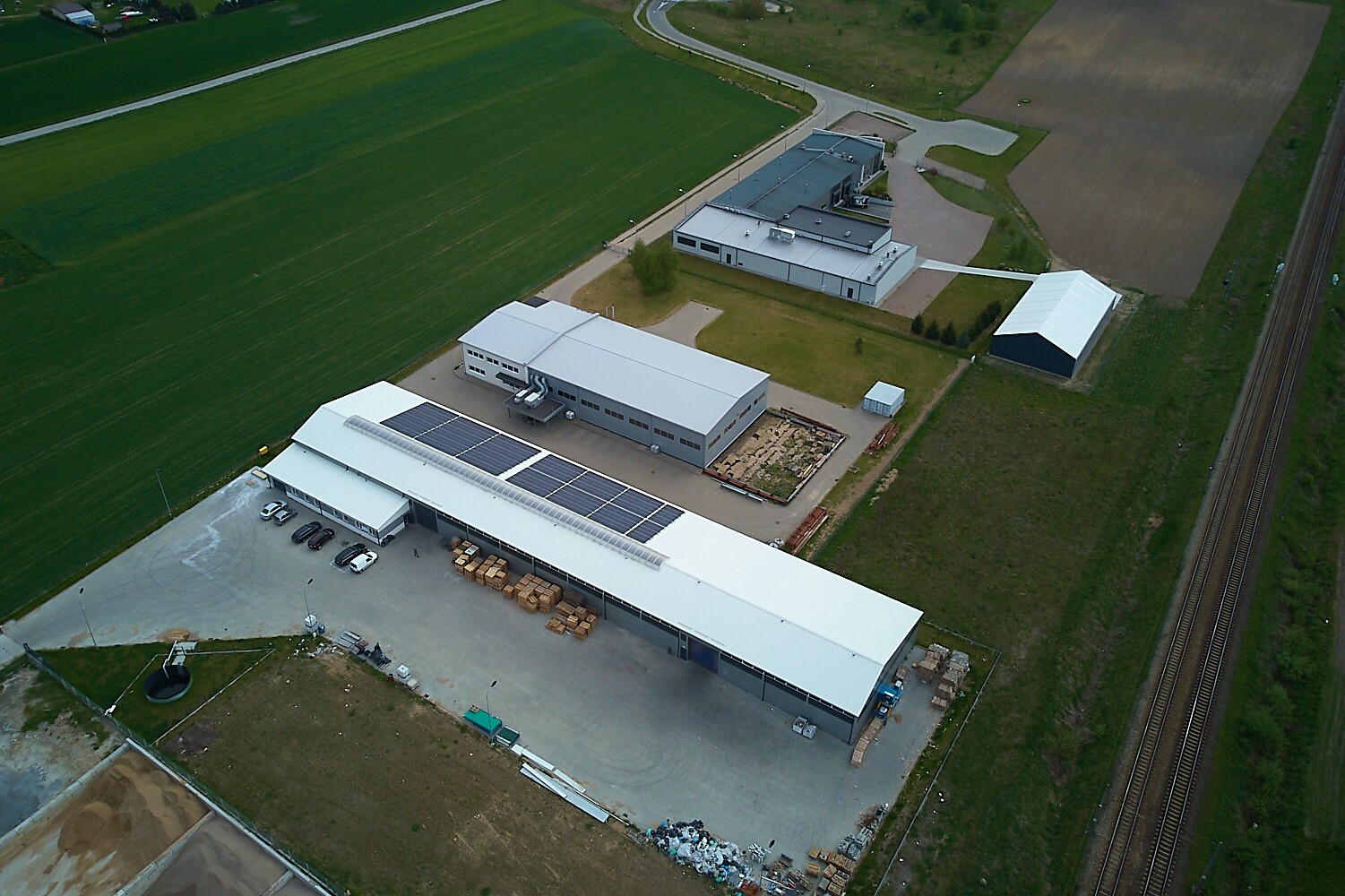 zdjęcie z lotu ptaka fabryki 