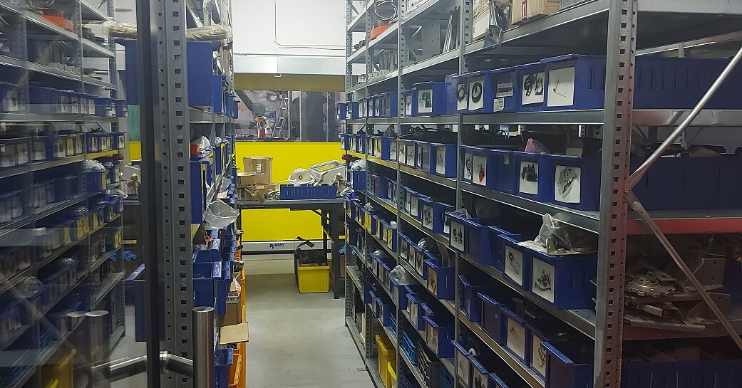 Magazyn części; Parts warehouse