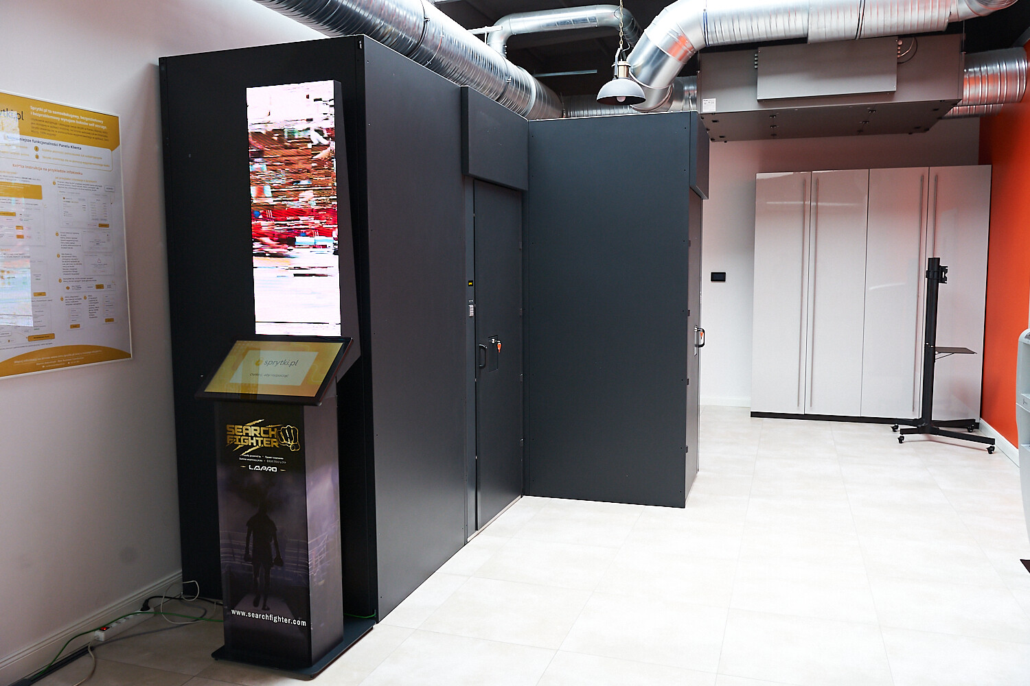 szafka do przechowywania asortymentu 